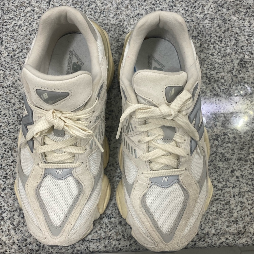 New balance shoes